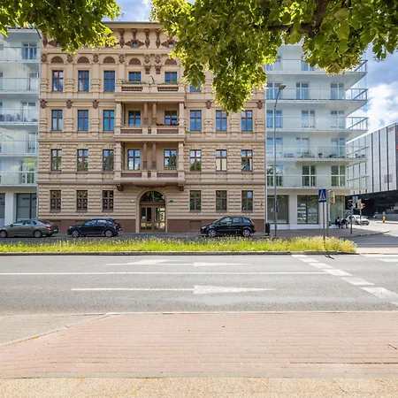 Nowoczesny Apartament Z Parkingiem W Centrum Szczecina By Noclegi Renters Exterior photo